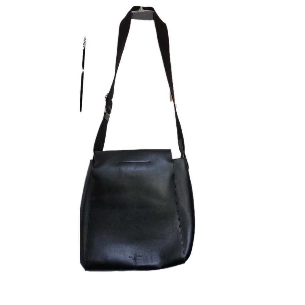 Everlane The Form Crossbody Bag Black Leather Minimalist Made In Italy